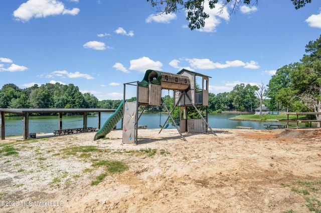 4830 S Big Horn Drive, Nesbit, MS 38651