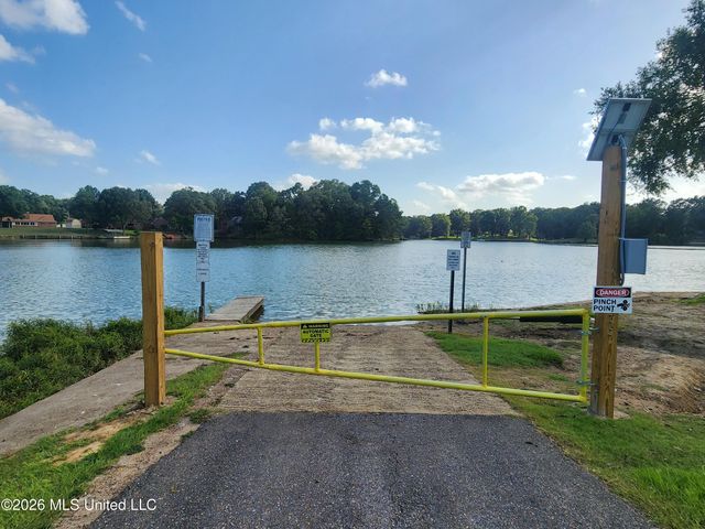 4830 S Big Horn Drive, Nesbit, MS 38651