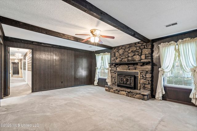 4830 S Big Horn Drive, Nesbit, MS 38651