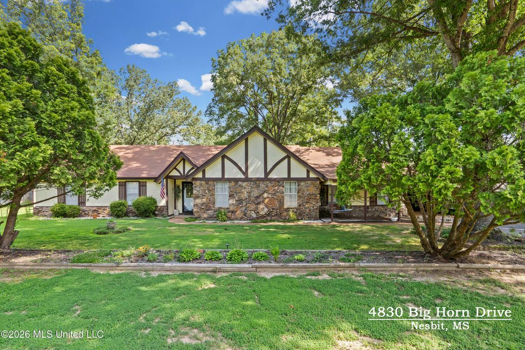 4830 S Big Horn Drive, Nesbit, MS 38651