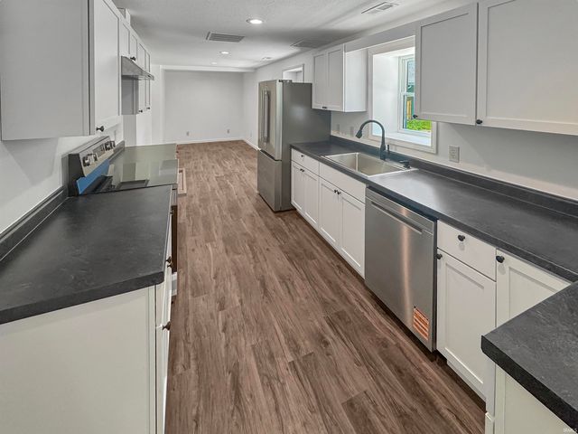 407 S Eighth Street, Boonville, IN 47601