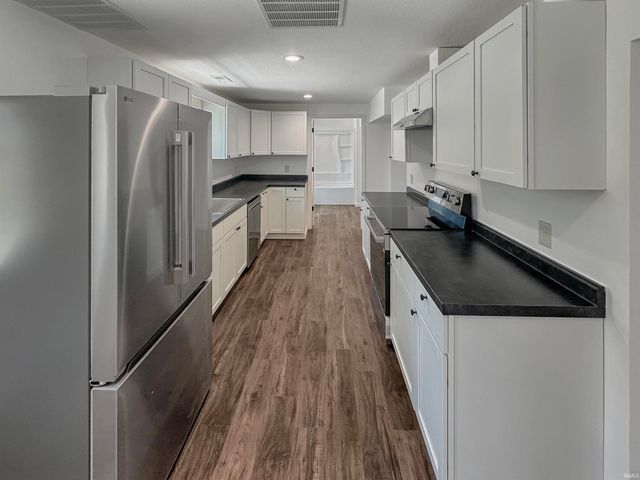 407 S Eighth Street, Boonville, IN 47601