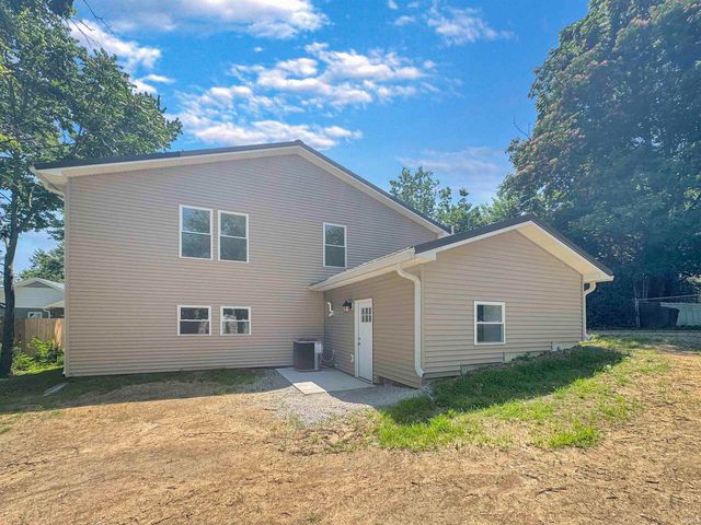 407 S Eighth Street, Boonville, IN 47601