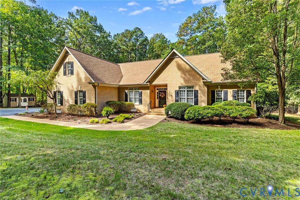 2615 E Maple Grove Ln, Powhatan, VA 23139