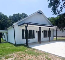214 E Railroad Street, La Grange, NC 28551
