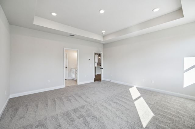 1090 Large Poppy Dr, La Vergne, TN 37086