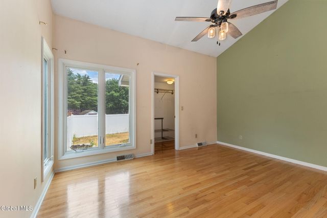 237 Long Meadow Lane, Schenectady, NY 12306
