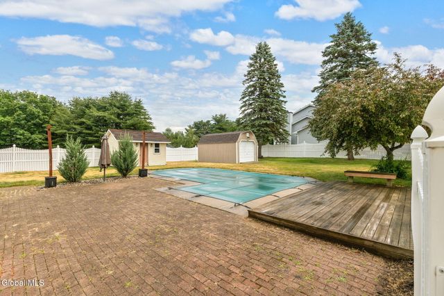 237 Long Meadow Lane, Schenectady, NY 12306