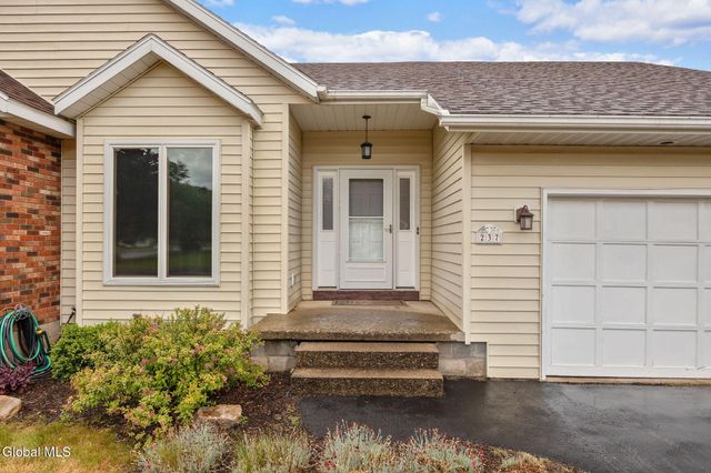 237 Long Meadow Lane, Schenectady, NY 12306