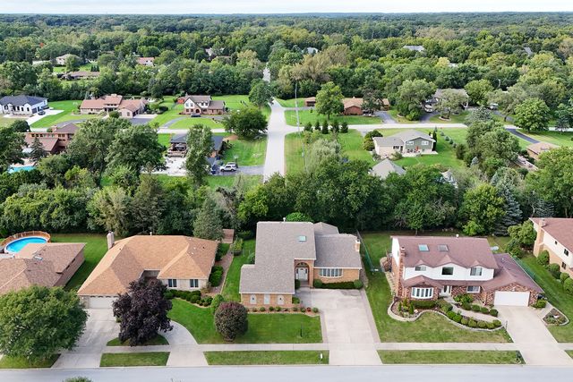 9736 W Pebble Drive, Palos Park, IL 60464