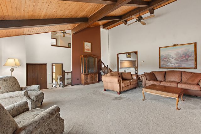 9736 W Pebble Drive, Palos Park, IL 60464