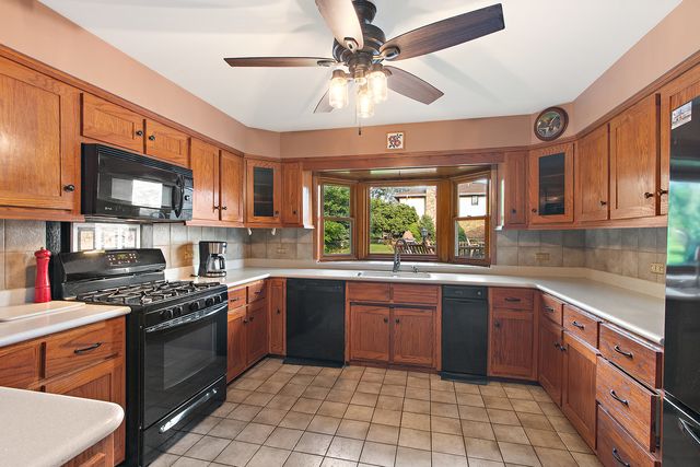 9736 W Pebble Drive, Palos Park, IL 60464