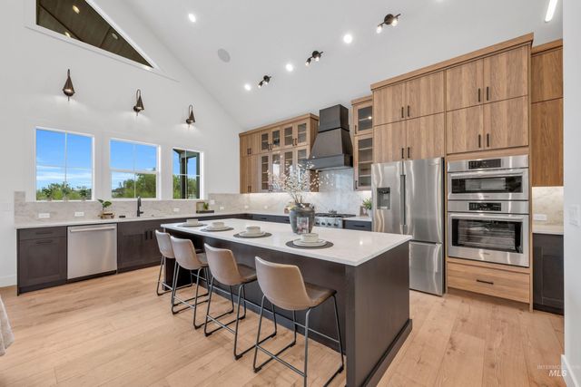 24871 Ardmore Ct, Caldwell, ID 83607