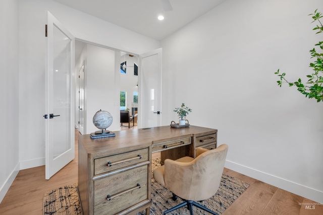 24871 Ardmore Ct, Caldwell, ID 83607