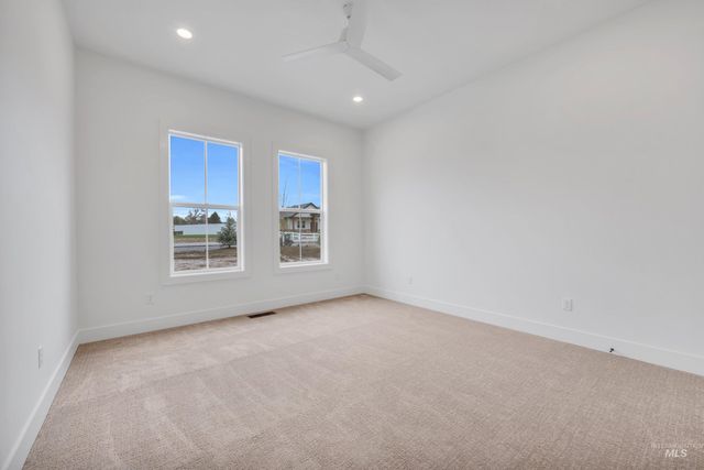 24871 Ardmore Ct, Caldwell, ID 83607