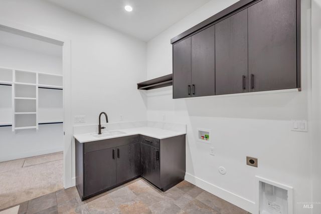 24871 Ardmore Ct, Caldwell, ID 83607