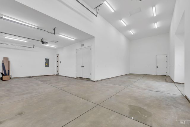 24871 Ardmore Ct, Caldwell, ID 83607