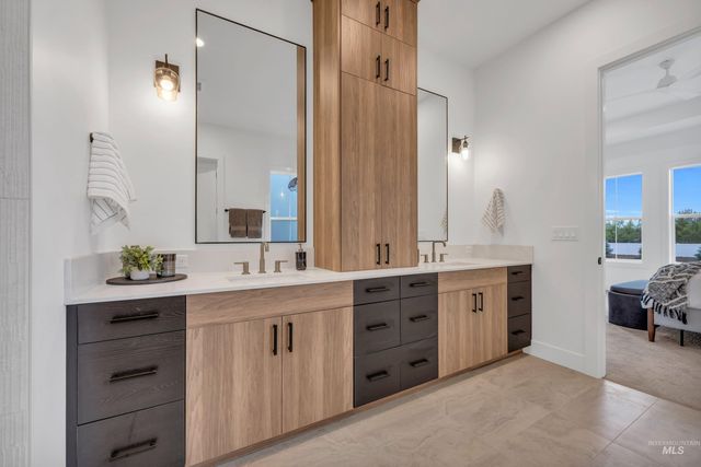 24871 Ardmore Ct, Caldwell, ID 83607