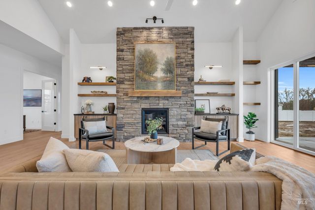 24871 Ardmore Ct, Caldwell, ID 83607