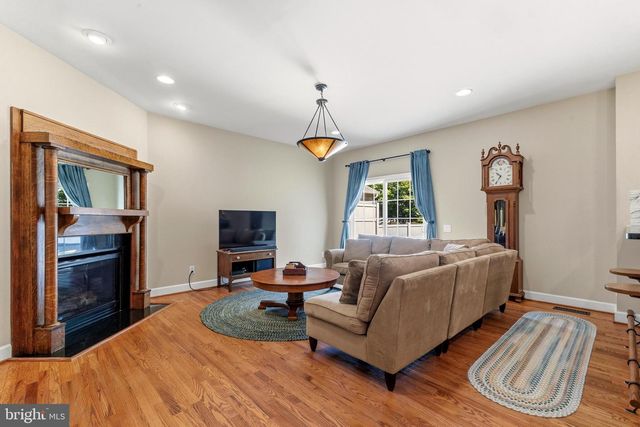 20791 RED CEDAR DR, Leesburg, VA 20175
