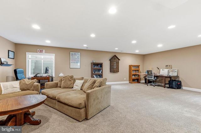 20791 RED CEDAR DR, Leesburg, VA 20175