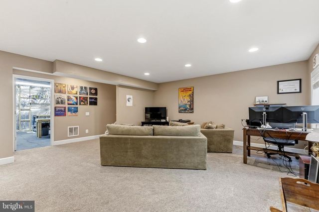 20791 RED CEDAR DR, Leesburg, VA 20175