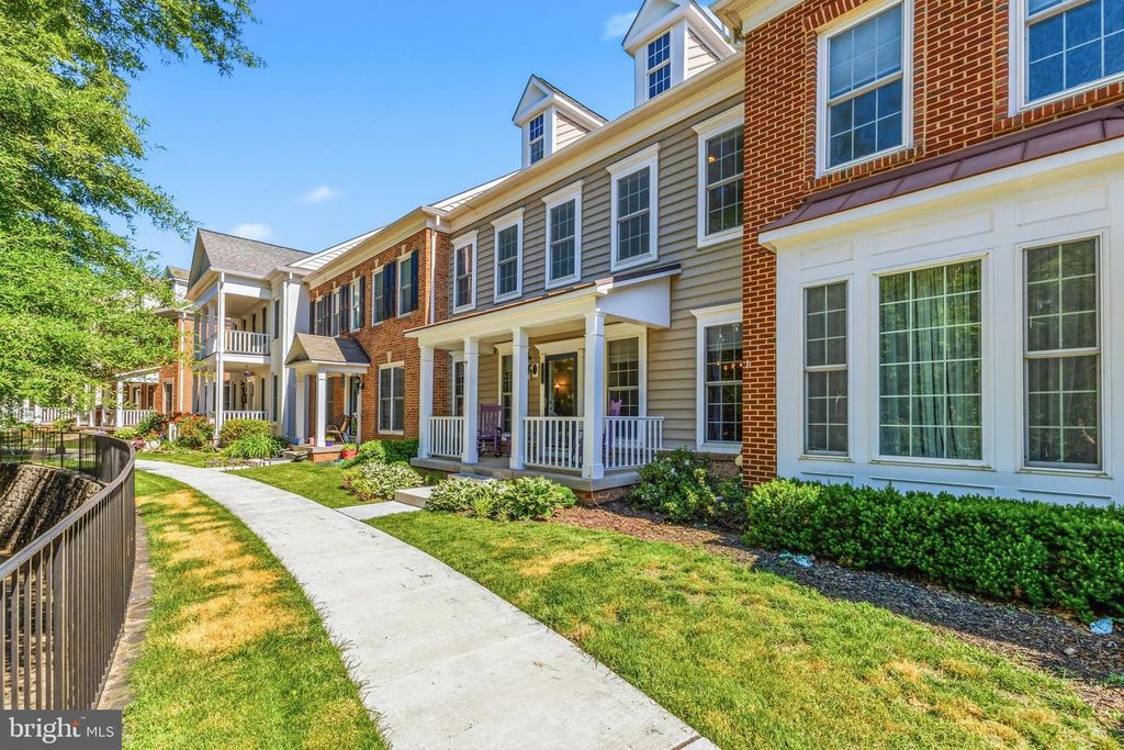 20791 RED CEDAR DR, Leesburg, VA 20175