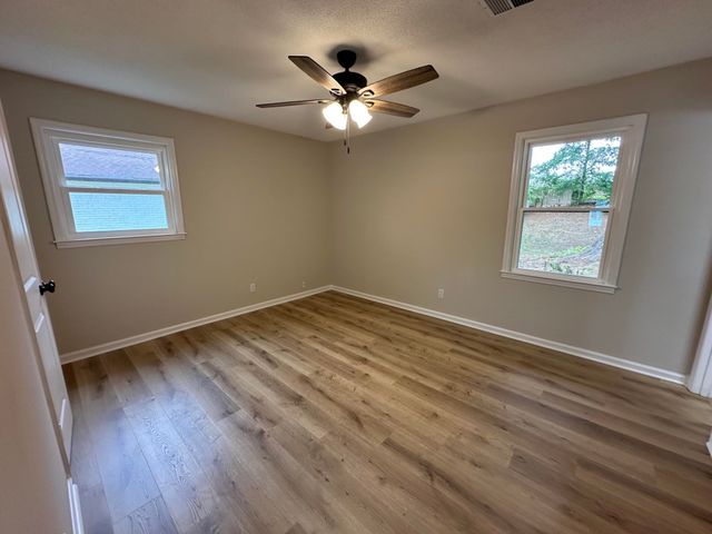 220 River Forest Drive, Boiling Springs, SC 29316