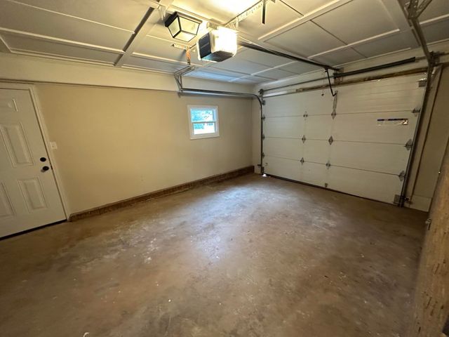 220 River Forest Drive, Boiling Springs, SC 29316