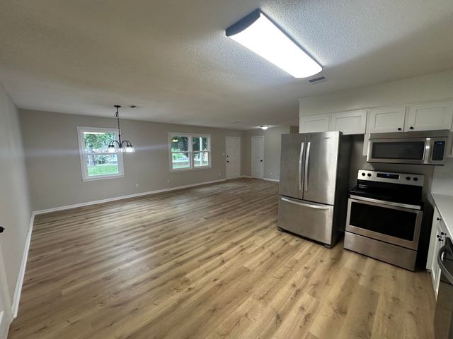 220 River Forest Drive, Boiling Springs, SC 29316