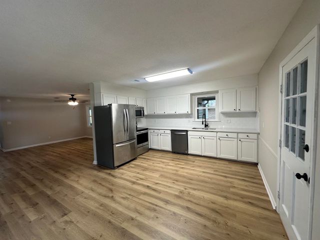 220 River Forest Drive, Boiling Springs, SC 29316