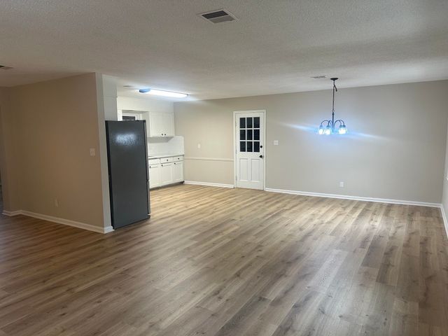 220 River Forest Drive, Boiling Springs, SC 29316