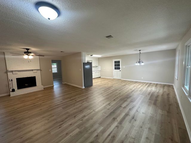 220 River Forest Drive, Boiling Springs, SC 29316