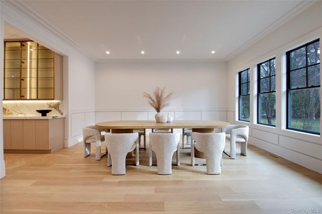 63 Fruitledge Road, Brookville, NY 11545