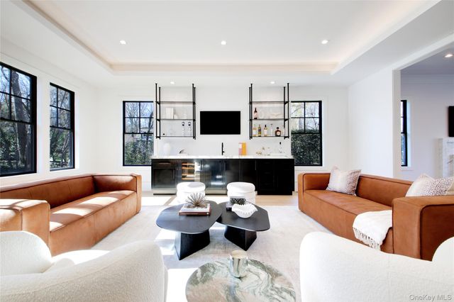 63 Fruitledge Road, Brookville, NY 11545