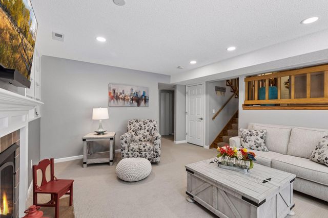 1420 Knoll Drive, Shoreview, MN 55126