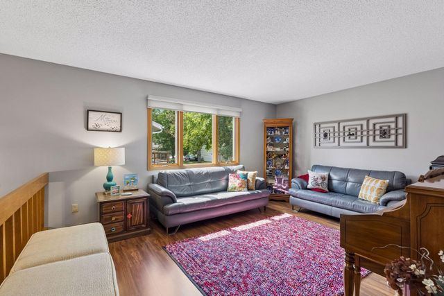 1420 Knoll Drive, Shoreview, MN 55126