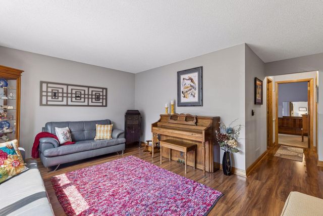 1420 Knoll Drive, Shoreview, MN 55126