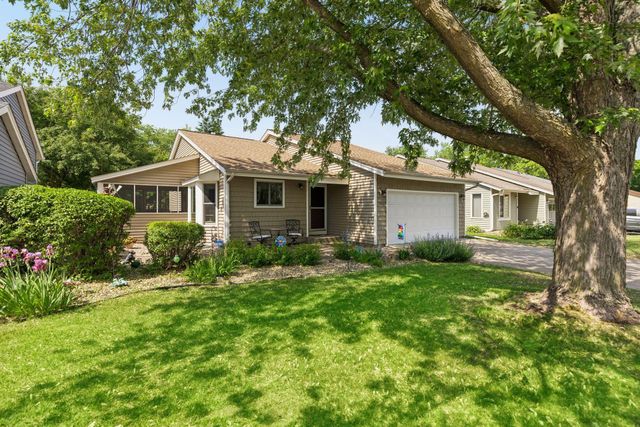 1420 Knoll Drive, Shoreview, MN 55126