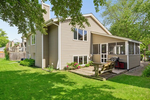 1420 Knoll Drive, Shoreview, MN 55126