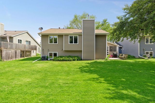 1420 Knoll Drive, Shoreview, MN 55126