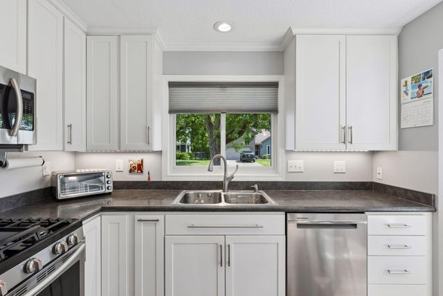 1420 Knoll Drive, Shoreview, MN 55126