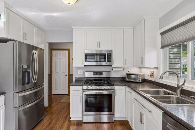 1420 Knoll Drive, Shoreview, MN 55126