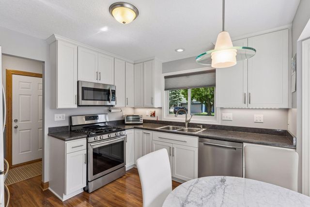 1420 Knoll Drive, Shoreview, MN 55126