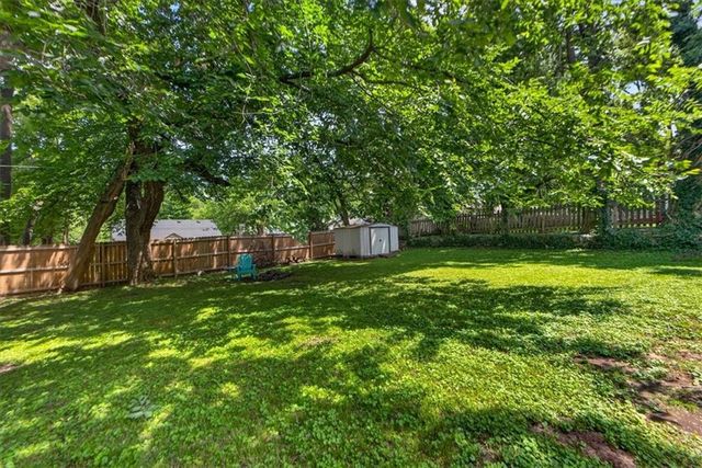 4717 Reinhardt Drive, Roeland Park, KS 66205