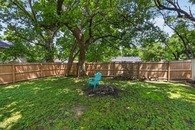 4717 Reinhardt Drive, Roeland Park, KS 66205