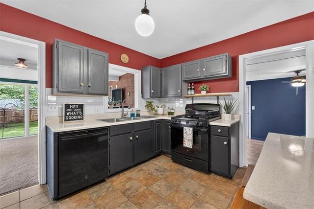 4717 Reinhardt Drive, Roeland Park, KS 66205