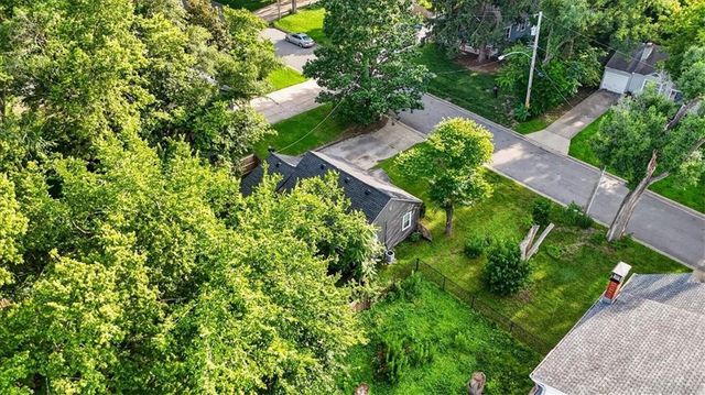 4717 Reinhardt Drive, Roeland Park, KS 66205