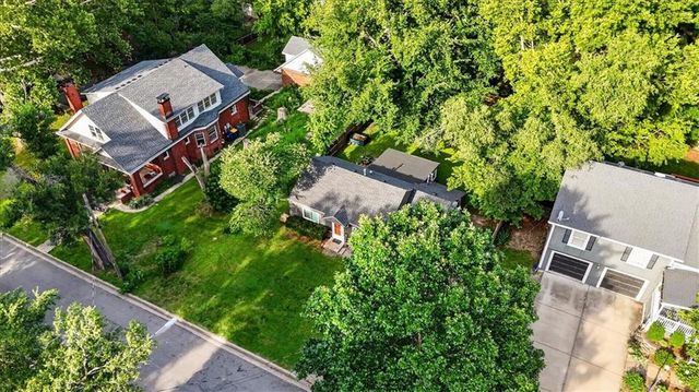 4717 Reinhardt Drive, Roeland Park, KS 66205