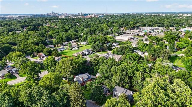 4717 Reinhardt Drive, Roeland Park, KS 66205